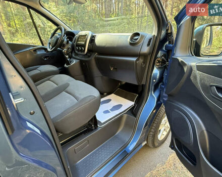 Синий Рено Трафик, объемом двигателя 2 л и пробегом 185 тыс. км за 28800 $, фото 46 на Automoto.ua
