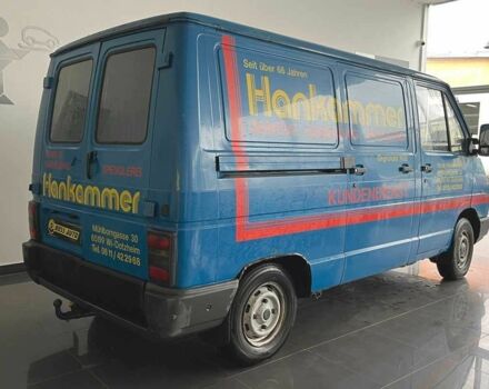 Синий Рено Трафик, объемом двигателя 1.9 л и пробегом 125 тыс. км за 4200 $, фото 5 на Automoto.ua