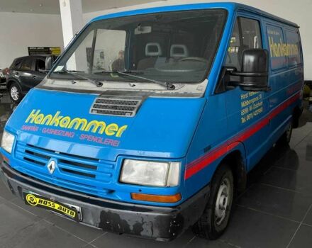 Синий Рено Трафик, объемом двигателя 1.9 л и пробегом 125 тыс. км за 4200 $, фото 2 на Automoto.ua