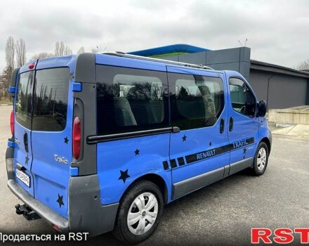 Синий Рено Трафик, объемом двигателя 1.9 л и пробегом 284 тыс. км за 6600 $, фото 4 на Automoto.ua