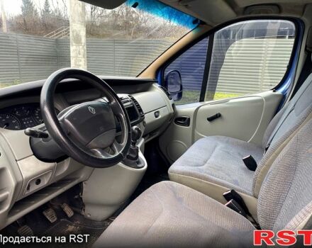 Синий Рено Трафик, объемом двигателя 1.9 л и пробегом 284 тыс. км за 6600 $, фото 7 на Automoto.ua