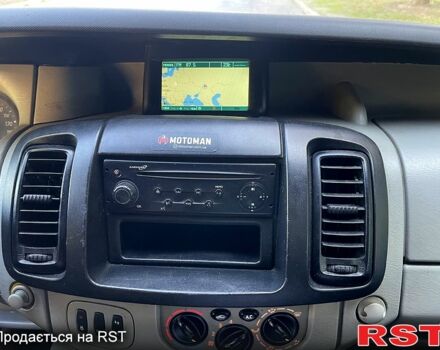 Синій Рено Трафік, об'ємом двигуна 2.5 л та пробігом 317 тис. км за 9300 $, фото 5 на Automoto.ua