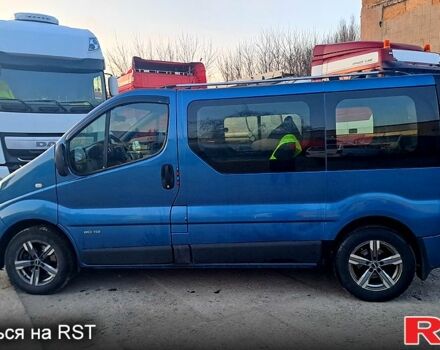 Синий Рено Трафик, объемом двигателя 20 л и пробегом 280 тыс. км за 11100 $, фото 4 на Automoto.ua