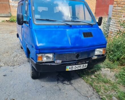 Синий Рено Трафик, объемом двигателя 0 л и пробегом 400 тыс. км за 950 $, фото 1 на Automoto.ua