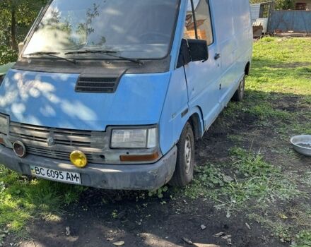 Синий Рено Трафик, объемом двигателя 2 л и пробегом 300 тыс. км за 400 $, фото 1 на Automoto.ua