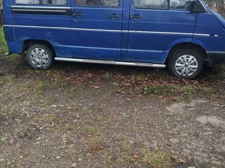 Синий Рено Трафик, объемом двигателя 2.1 л и пробегом 145 тыс. км за 1950 $, фото 1 на Automoto.ua