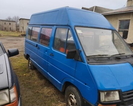 Синий Рено Трафик, объемом двигателя 2.4 л и пробегом 1000 тыс. км за 650 $, фото 1 на Automoto.ua