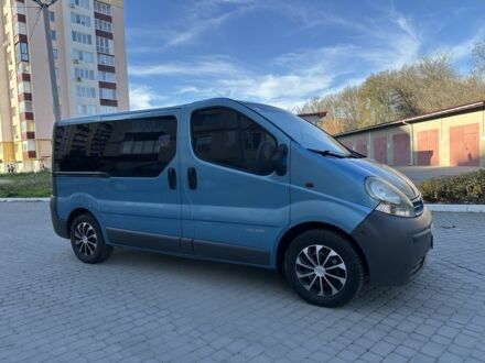 Синий Рено Трафик, объемом двигателя 1.9 л и пробегом 220 тыс. км за 7200 $, фото 1 на Automoto.ua