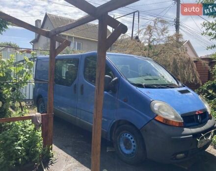 Синий Рено Трафик, объемом двигателя 1.9 л и пробегом 360 тыс. км за 6000 $, фото 1 на Automoto.ua