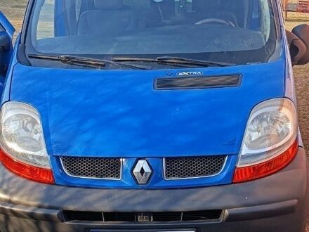 Синій Рено Трафік, об'ємом двигуна 1.87 л та пробігом 250 тис. км за 7500 $, фото 1 на Automoto.ua