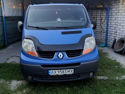 Синий Рено Трафик, объемом двигателя 2 л и пробегом 361 тыс. км за 9500 $, фото 1 на Automoto.ua