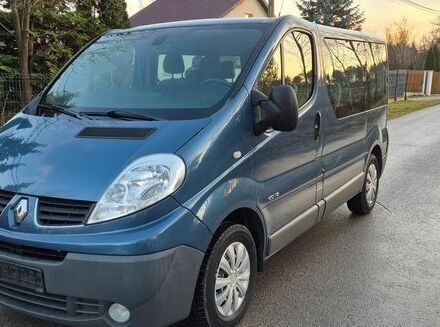 Синий Рено Трафик, объемом двигателя 2 л и пробегом 206 тыс. км за 6600 $, фото 1 на Automoto.ua