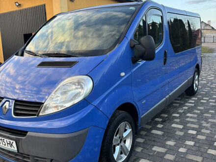 Синій Рено Трафік, об'ємом двигуна 2 л та пробігом 471 тис. км за 8650 $, фото 1 на Automoto.ua