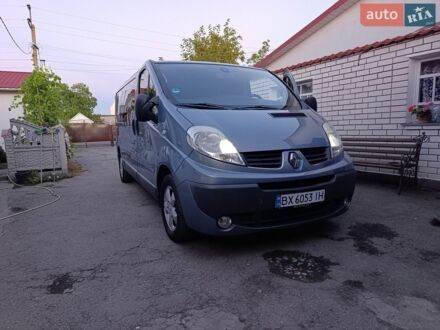 Синий Рено Трафик, объемом двигателя 2.5 л и пробегом 345 тыс. км за 13900 $, фото 1 на Automoto.ua
