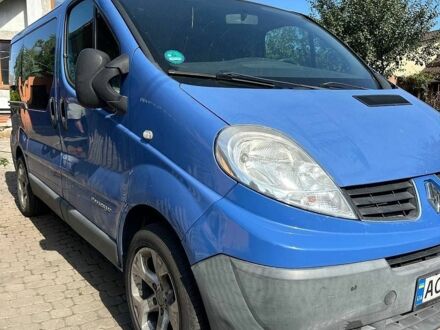Синий Рено Трафик, объемом двигателя 2 л и пробегом 224 тыс. км за 12800 $, фото 1 на Automoto.ua