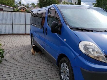 Синий Рено Трафик, объемом двигателя 2 л и пробегом 410 тыс. км за 10500 $, фото 1 на Automoto.ua