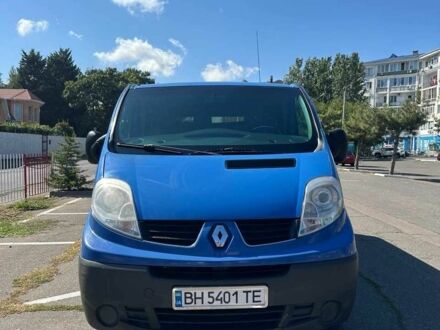 Синій Рено Трафік, об'ємом двигуна 2 л та пробігом 250 тис. км за 10921 $, фото 1 на Automoto.ua