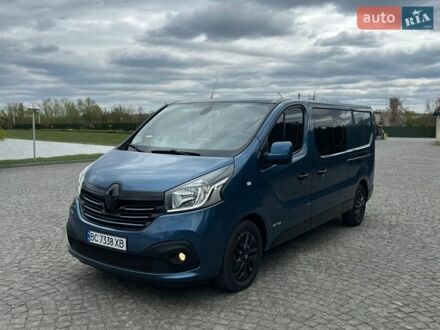 Синий Рено Трафик, объемом двигателя 1.6 л и пробегом 254 тыс. км за 17000 $, фото 1 на Automoto.ua