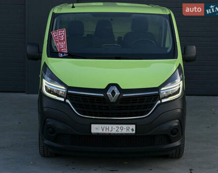 Зеленый Рено Трафик, объемом двигателя 2 л и пробегом 188 тыс. км за 17800 $, фото 2 на Automoto.ua