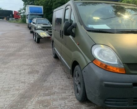 Зеленый Рено Трафик, объемом двигателя 1.9 л и пробегом 310 тыс. км за 4000 $, фото 2 на Automoto.ua