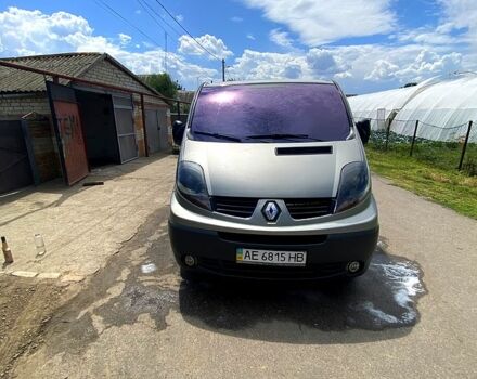 Зелений Рено Трафік, об'ємом двигуна 2 л та пробігом 250 тис. км за 8200 $, фото 2 на Automoto.ua