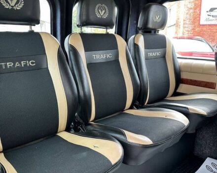 Зелений Рено Трафік, об'ємом двигуна 2 л та пробігом 228 тис. км за 9200 $, фото 5 на Automoto.ua