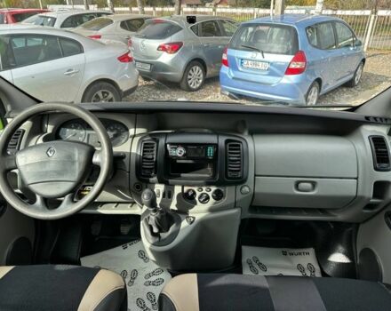 Зелений Рено Трафік, об'ємом двигуна 2 л та пробігом 228 тис. км за 9200 $, фото 7 на Automoto.ua