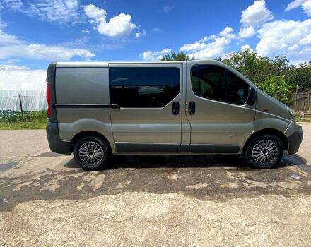 Зелений Рено Трафік, об'ємом двигуна 2 л та пробігом 250 тис. км за 8200 $, фото 1 на Automoto.ua