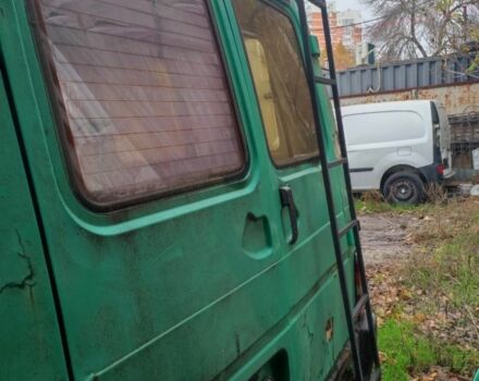 Зеленый Рено Трафик, объемом двигателя 2.2 л и пробегом 250 тыс. км за 1500 $, фото 4 на Automoto.ua