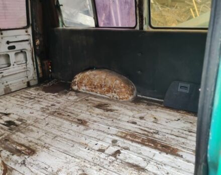 Зеленый Рено Трафик, объемом двигателя 2.2 л и пробегом 250 тыс. км за 1500 $, фото 2 на Automoto.ua