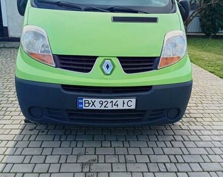 Зеленый Рено Трафик, объемом двигателя 2 л и пробегом 224 тыс. км за 9800 $, фото 1 на Automoto.ua