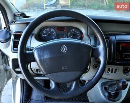 Зелений Рено Трафік, об'ємом двигуна 2 л та пробігом 354 тис. км за 8800 $, фото 28 на Automoto.ua