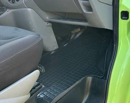 Рено Трафик 2009 в Бершаде на Automoto.ua Зеленый Рено Трафик, объемом двигателя 2 л и пробегом 413 тыс. км за 7963 $, фото 8 на Automoto.ua