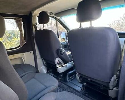 Рено Трафик 2009 в Бершаде на Automoto.ua Зеленый Рено Трафик, объемом двигателя 2 л и пробегом 413 тыс. км за 7963 $, фото 9 на Automoto.ua
