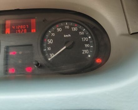 Зелений Рено Трафік, об'ємом двигуна 2 л та пробігом 400 тис. км за 8700 $, фото 4 на Automoto.ua