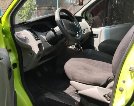 Зелений Рено Трафік, об'ємом двигуна 2 л та пробігом 400 тис. км за 8700 $, фото 6 на Automoto.ua