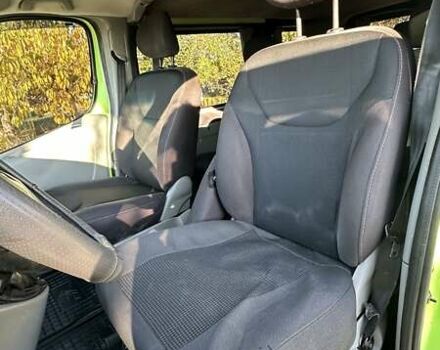 Рено Трафик 2009 в Бершаде на Automoto.ua Зеленый Рено Трафик, объемом двигателя 2 л и пробегом 413 тыс. км за 7963 $, фото 12 на Automoto.ua