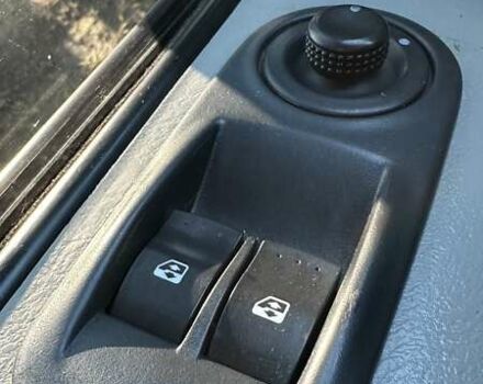 Рено Трафик 2009 в Бершаде на Automoto.ua Зеленый Рено Трафик, объемом двигателя 2 л и пробегом 413 тыс. км за 7963 $, фото 19 на Automoto.ua