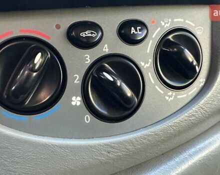 Рено Трафик 2009 в Бершаде на Automoto.ua Зеленый Рено Трафик, объемом двигателя 2 л и пробегом 413 тыс. км за 7963 $, фото 21 на Automoto.ua