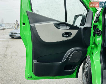 Зеленый Рено Трафик, объемом двигателя 1.6 л и пробегом 178 тыс. км за 19900 $, фото 14 на Automoto.ua