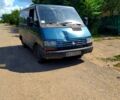 Зеленый Рено Трафик, объемом двигателя 2.4 л и пробегом 400 тыс. км за 800 $, фото 1 на Automoto.ua