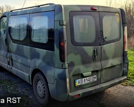 Зеленый Рено Трафик, объемом двигателя 1.9 л и пробегом 363 тыс. км за 6200 $, фото 2 на Automoto.ua