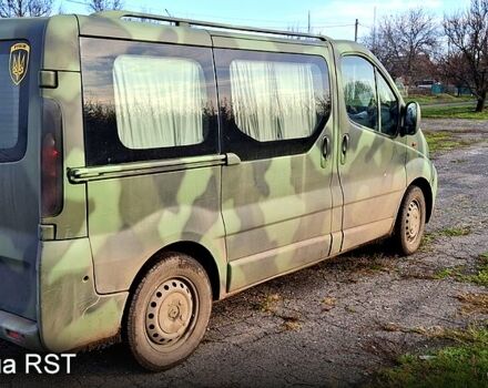Зеленый Рено Трафик, объемом двигателя 1.9 л и пробегом 363 тыс. км за 6200 $, фото 3 на Automoto.ua