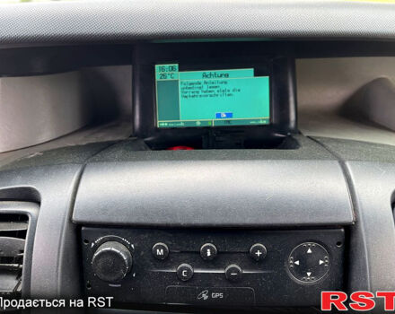 Рено Трафик 2005 в Харькове на Automoto.ua Зеленый Рено Трафик, объемом двигателя 1.9 л и пробегом 295 тыс. км за 6700 $, фото 11 на Automoto.ua