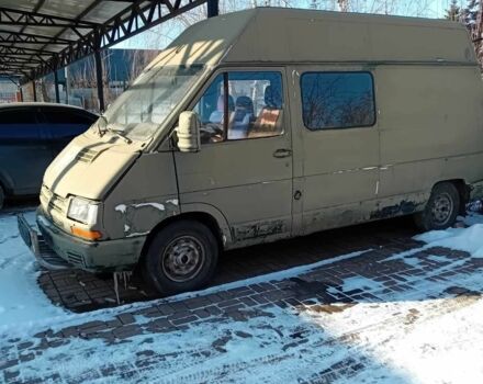 Зеленый Рено Трафик, объемом двигателя 1.9 л и пробегом 256 тыс. км за 750 $, фото 1 на Automoto.ua
