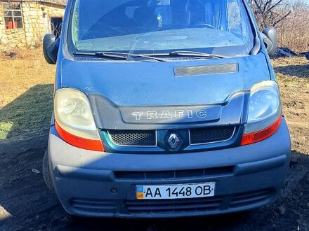 Зеленый Рено Трафик, объемом двигателя 1.9 л и пробегом 25 тыс. км за 7500 $, фото 1 на Automoto.ua