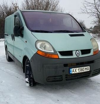 Зеленый Рено Трафик, объемом двигателя 1.9 л и пробегом 533 тыс. км за 6000 $, фото 1 на Automoto.ua