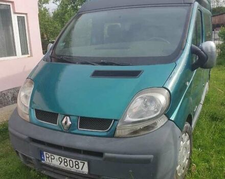Зеленый Рено Трафик, объемом двигателя 2.5 л и пробегом 250 тыс. км за 3900 $, фото 1 на Automoto.ua