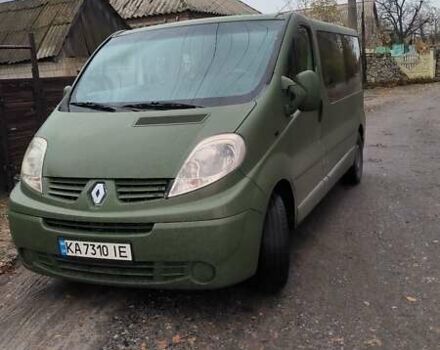 Зеленый Рено Трафик, объемом двигателя 2 л и пробегом 346 тыс. км за 8000 $, фото 1 на Automoto.ua
