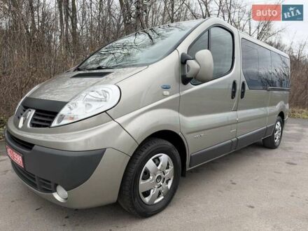 Зелений Рено Трафік, об'ємом двигуна 2 л та пробігом 258 тис. км за 14950 $, фото 1 на Automoto.ua